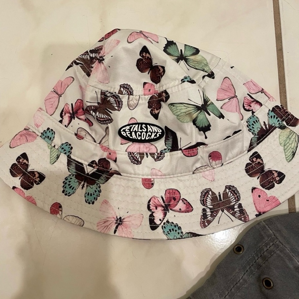 Bundle of 3 Bucket Hats – Petals and Peacocks + Solid Gray - Picture 3 of 8